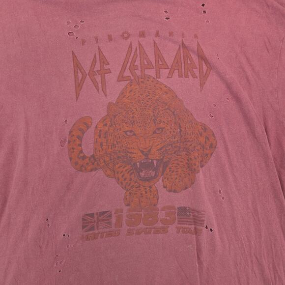 Def Leppard Band Graphic Short Sleeve T Shirt Womens Size Extra Large XL Pink - Picture 4 of 9